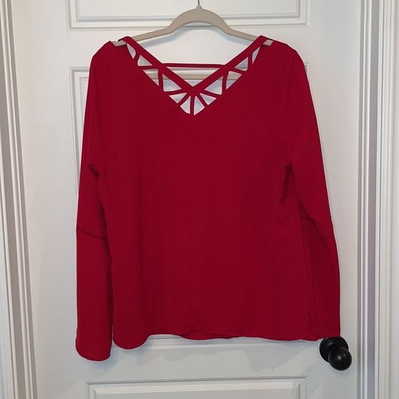 Red Geo Cut-Out Blouse - Picture 2 of 3